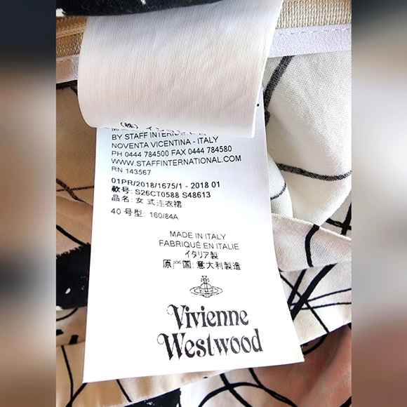 Vivienne Westwood 2018 White Card Symbol Runway Dress - Picture 12 of 13